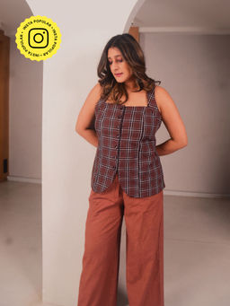 WHY SO BLUE - Brown Rae Checkered Sleeves Top