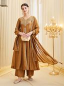 Gold color option, Currently selected