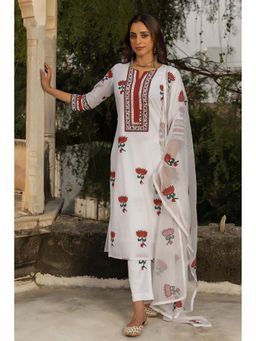 TERHA TAALI - White Embroidered Round Neck Kurta Pant & Dupatta