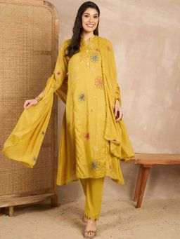 CHETI - Yellow Embroidered Mandarin Neck Kurta Pant & Dupatta