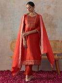 Red color option, Sold out, Currently selected