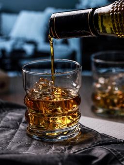 Trovea's - Rings Of Power Whiskey Glass - Crafted In Europe - Set of 2, 280 ml