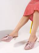 Pink color option, Currently selected
