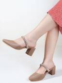 Beige color option, Currently selected