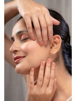 AARSEE OFFICIAL - Anti-Tarnish 22Kt Gold-Plated Minimal Earcuff Bugaadi-Single