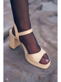 Oroh - Cream Swansea Heels
