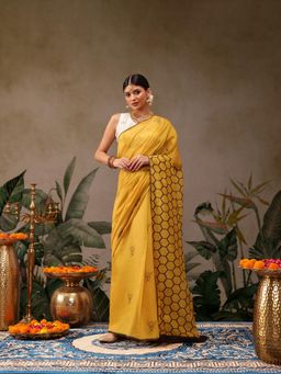 Silk Land - Mustard Women Cotton Blend Digital Printed Saree with Unstitched Blouse