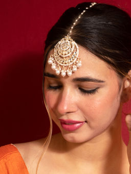 Niscka - Gold Plated White Zircon Kundan Maangtikka