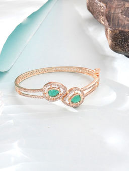 Niscka - Gold-Plated Green Kundan Leaf Design Bracelet