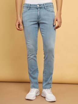 Wrangler - Men's Blue Skanders Slim Fit Low Rise Light Fade Jeans