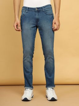 Wrangler - Men's Blue Skanders Slim Fit Low Rise No Fade Jeans