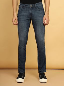 Wrangler - Men's Blue Skanders Slim Fit Low Rise Light Fade Jeans