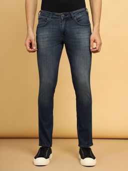 Wrangler - Men's Blue Skanders Slim Fit Low Rise Light Fade Jeans