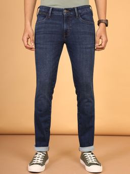 Wrangler - Men's Blue Skanders Slim Fit Low Rise Light Fade Jeans