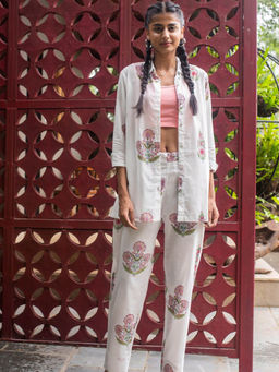 House of Ekam - Guldasta Cypress Poppy Printed Co Ord (Set of 2)