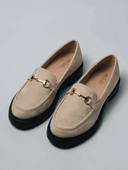Megleo - Beige Pu Round Toe Pair Of Loafers