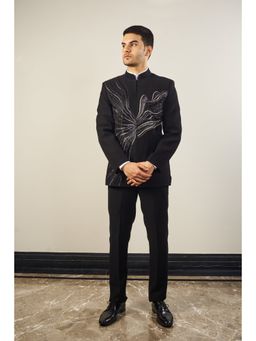 Soniya G - This Italian black coloured jodhpuri