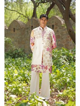 Soniya G - Ivory Silk Chanderi Hand-Embroidered Floral Motifs Kurta and Pant with Jacket
