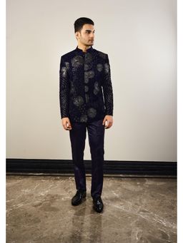 Soniya G - This navy blue velvet jodhpuri