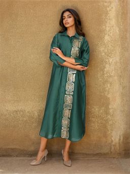 Dora Dori - Women Green Chanderi Embroidered Dress