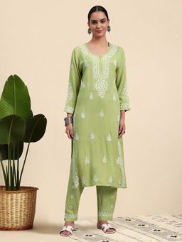 PARAMOUNT CHIKAN - Green Women Hand Embroidered Chikankari Rayon Kurta and Pant