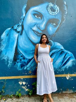 Label Tanvee - White Smocked Cotton Midi Dress with Pockets