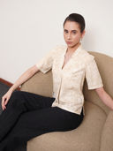 Beige color option, Currently selected