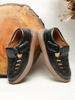 Tiny Bugs - Black Synthetic Round Toe Pair Of Sandals