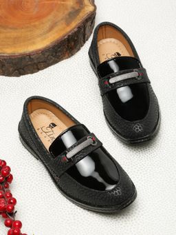 Tiny Bugs - Black Synthetic Round Toe Pair Of Loafers