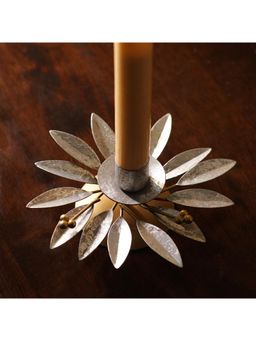 Pure Home + Living - Antique Silver Olive Leaf Wreath Metal Candleholder