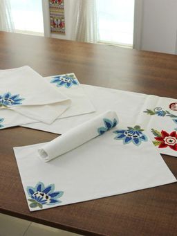 Izaafa - White Floral Taste Spring Themed Cotton Table Mats (Pack of 4) (4 Seater)