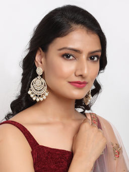 Ruby Raang Studio - Ruby Raang Kundan Pearl Earrings