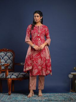 MEENA BAZAAR - Floral Printed Cotton Pink Kurta with Pant and Dupatta