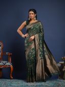 Green color option, Sold out, Currently selected