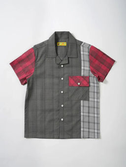 Avokiddos - Boys Contrast Checks Stylish Grey Shirt