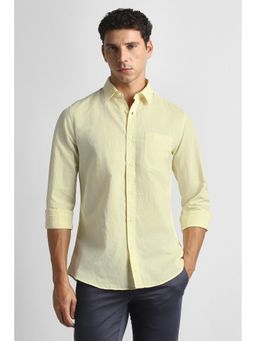 Van Heusen - Men Yellow Solid Full Sleeves Casual Shirt