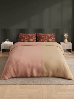 SPACES - Neo Blush Geometric Large Bedsheet With 2 Pillow Covers