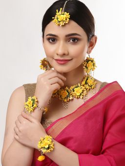 ZENEME - Gold-Plated Yellow Flower Pearl-Beaded Flower Jewellery