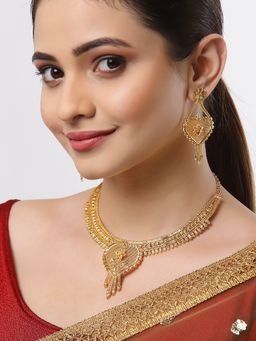 ZENEME - Gold-Plated Textured with Intricate Detailing Heart and Flower Necklace