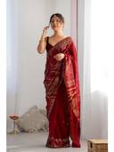 Red color option, Sold out, Currently selected
