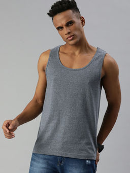 Huetrap - Mens Knitted Regular Fit Round Neck Sleeveless Solid Tee- Grey