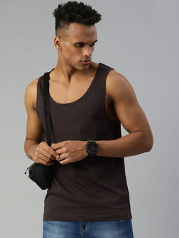 Huetrap - Mens Knitted Regular Fit Round Neck Sleeveless Solid Tee- Brown