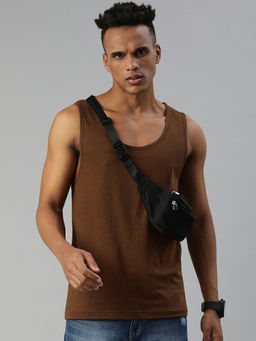 Huetrap - Mens Knitted Regular Fit Round Neck Sleeveless Solid Tee- Brown