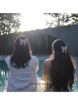 Label Pooja Rohra - Pink Bow Hair clip