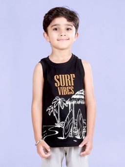 KiddoPanti - Boys Cotton Front Panel Printed Round Neck Black T-Shirt
