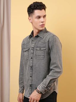 LOCOMOTIVE - Men Grey Solid Relaxed Fit Shirt