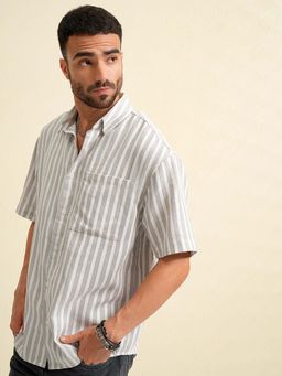 LOCOMOTIVE - Men Grey Dobby Stripes Oversized Shirt