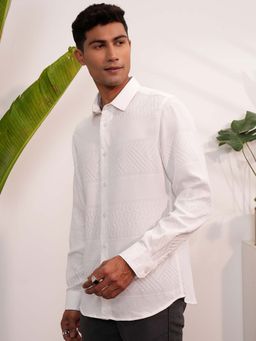 LOCOMOTIVE - Men White Popcorn Self Design Evening Party Shirt