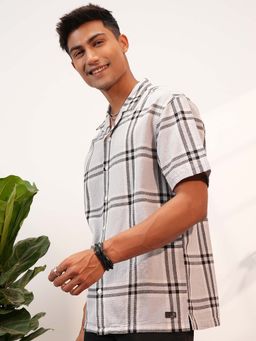 LOCOMOTIVE - Men Grey Dobby Checks Collar Relaxed Fit Shirt