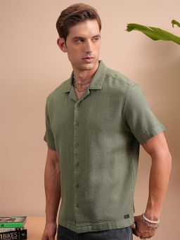 LOCOMOTIVE - Men Green Dobby Textured Collar Relaxed Fit Shirt